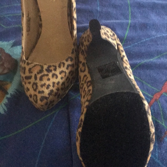Leopard print heels - Picture 2 of 4